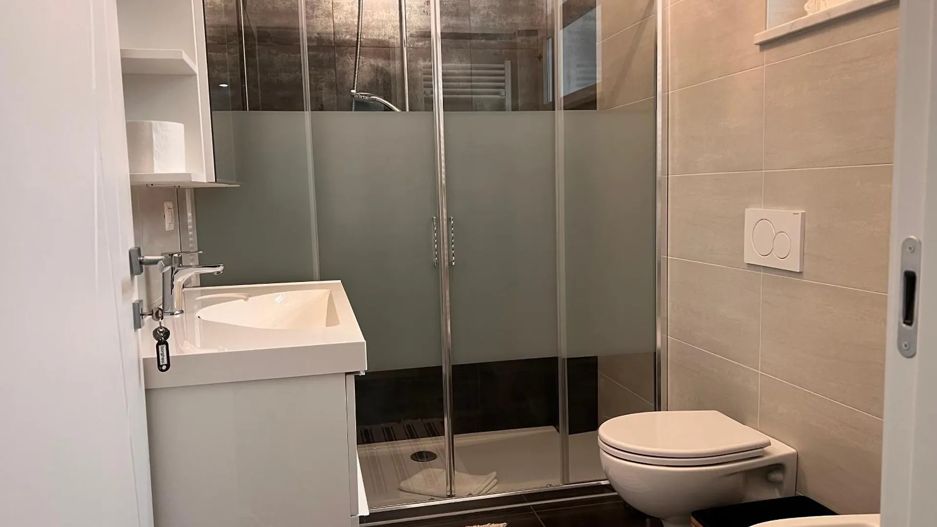 Apartment Suite Verdi - Apartament Centro Parma Italy